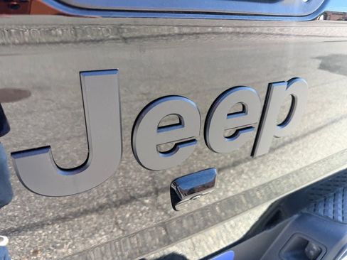 New 2026 Jeep Gladiator Sport AWD/4WD image 20