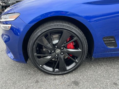 Used 2023 Genesis G70 3.3T w/ Sport Prestige Package image 12