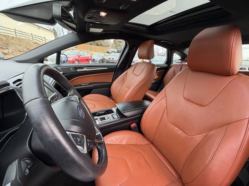 Used 2020 Ford Fusion Energi Titanium image 19