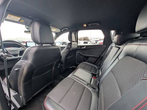 Used 2025 Ford Escape ST-Line Select image 17