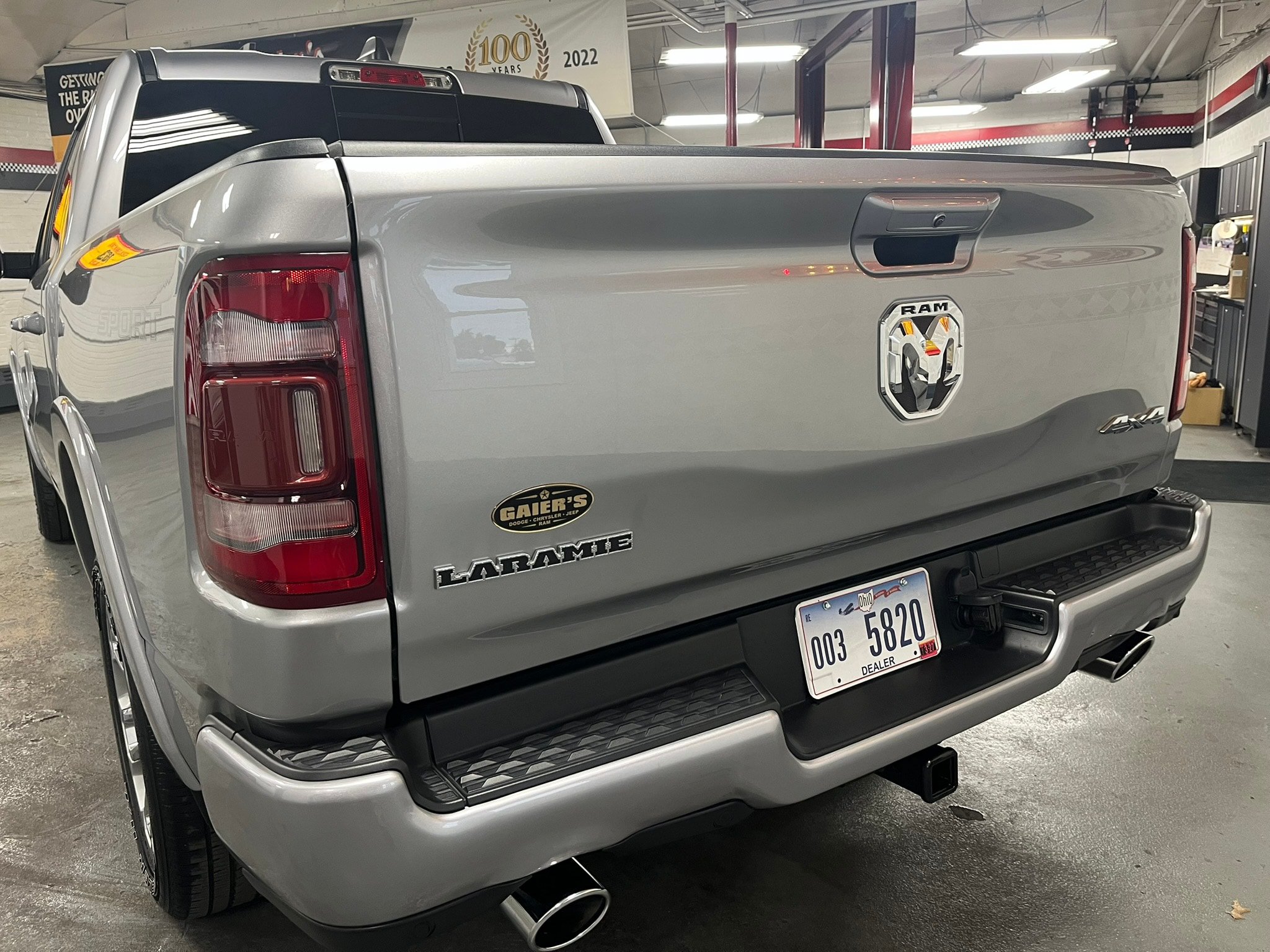 Used 2022 RAM 1500 Laramie w/ Sport Appearance Package AWD/4WD image 9