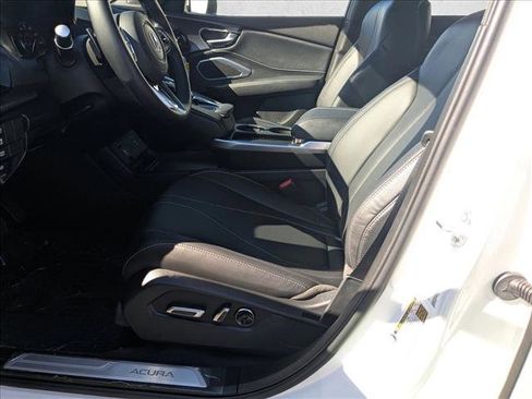 New 2025 Acura RDX SH-AWD image 4