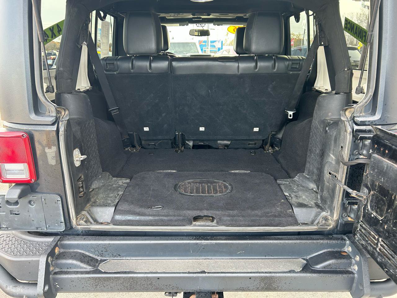 Used 2016 Jeep Wrangler Unlimited Sahara AWD/4WD image 13