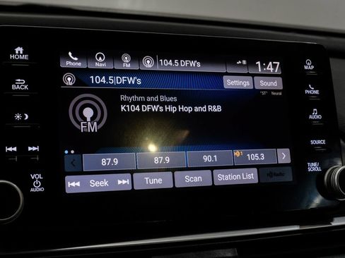 Used 2018 Honda Accord Touring image 41