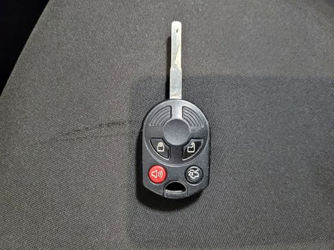 Used 2017 Ford Focus SEL FWD image 32