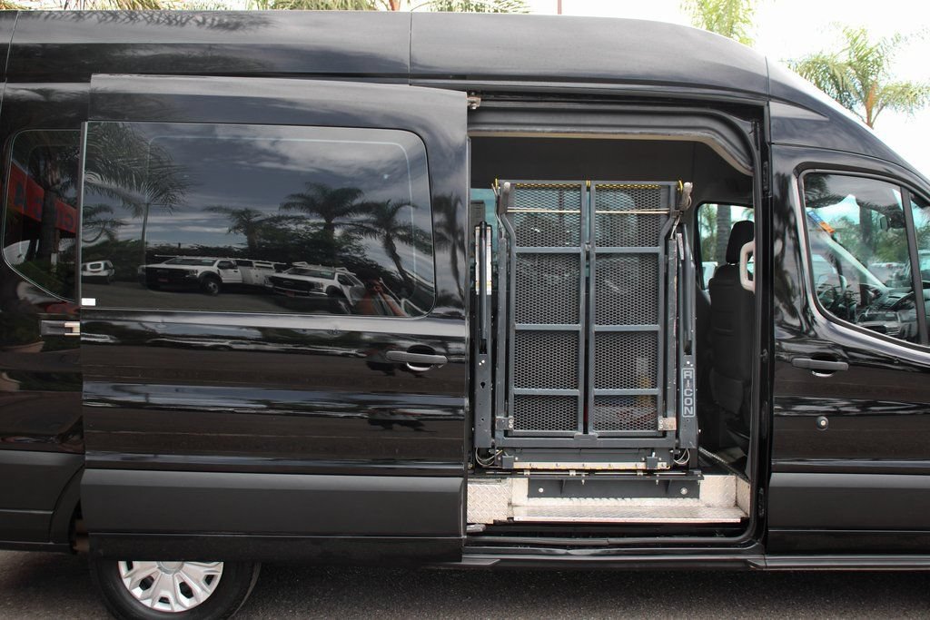 Used 2019 Ford Transit 350 XLT RWD image 12