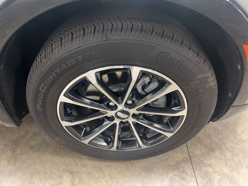 Certified 2024 Cadillac XT4 Sport image 19