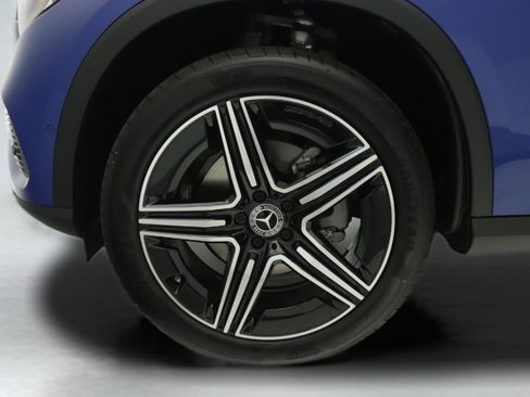 New 2026 Mercedes-Benz GLC 300 image 11