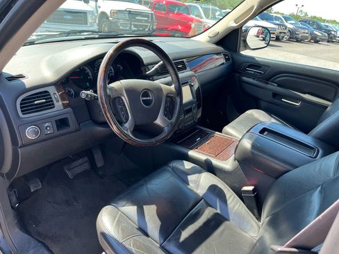 Used 2012 GMC Yukon XL Denali AWD/4WD image 8