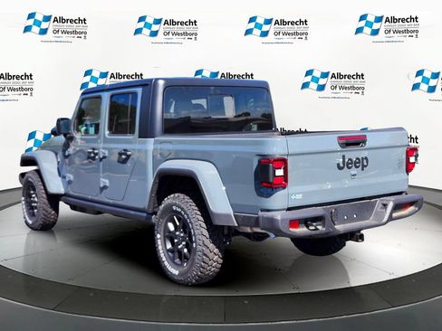 New 2026 Jeep Gladiator Sport AWD/4WD image 3