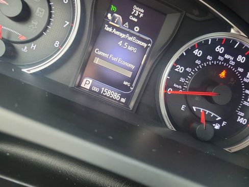 Used 2017 Toyota Camry SE image 32