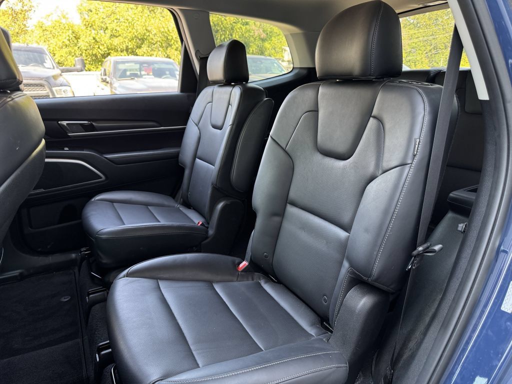 Used 2024 Kia Telluride S FWD image 27
