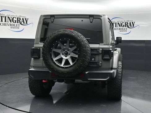 Used 2021 Jeep Wrangler Unlimited Rubicon AWD/4WD image 8