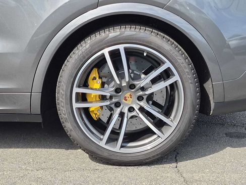 Used 2019 Porsche Cayenne Turbo AWD/4WD image 14