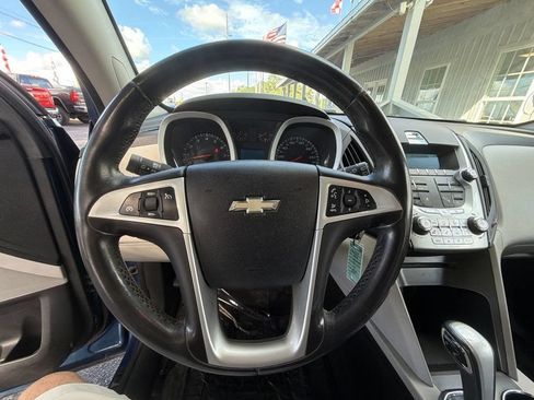 Used 2010 Chevrolet Equinox LT w/ Chrome Appearance Package AWD/4WD image 15