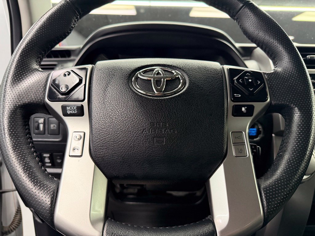 Used 2024 Toyota 4Runner SR5 AWD/4WD image 23