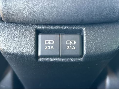 Used 2019 Toyota Prius Limited image 18