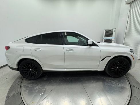 Used 2023 BMW X6 xDrive40i w/ M Sport Package image 14