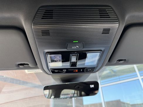 Used 2024 Volkswagen ID.4 Pro S image 25