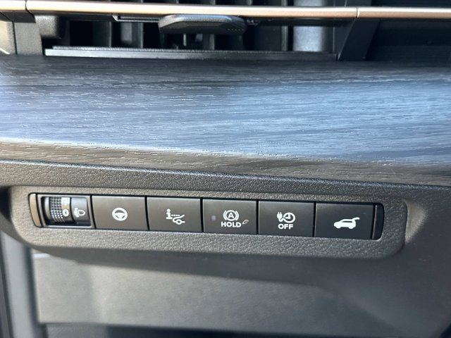 Used 2024 Nissan Ariya FWD image 20