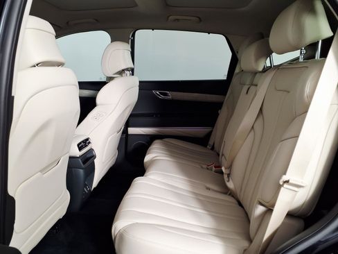 Certified 2025 Genesis GV80 2.5T Select image 13