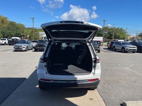 Used 2024 Jeep Grand Cherokee Limited 4xe image 21