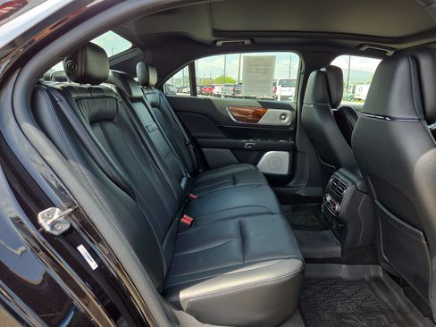 Used 2020 Lincoln Continental Reserve w/ Luxury Package AWD/4WD image 16