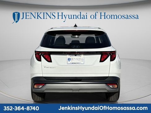 New 2026 Hyundai Tucson SE image 4