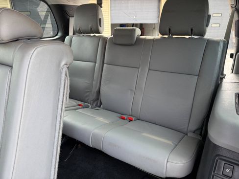 Used 2018 Toyota Sequoia Limited w/ Safety & Convenience Package AWD/4WD image 26