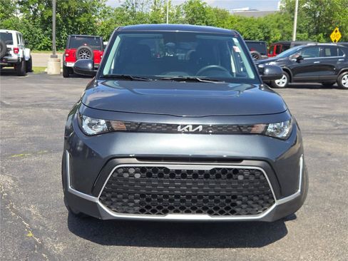 Used 2025 Kia Soul LX w/ LX Technology Package FWD image 4
