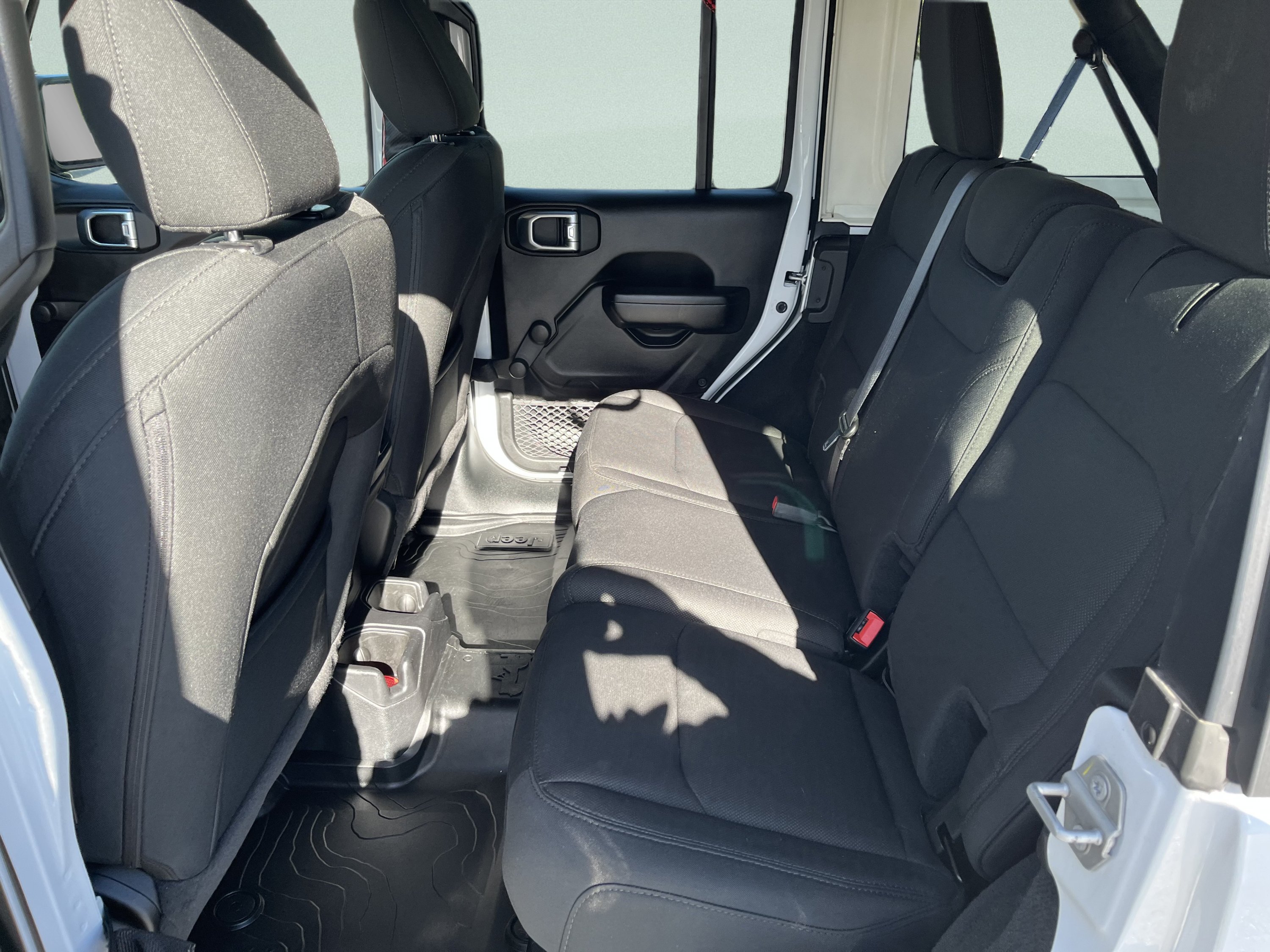 Used 2021 Jeep Wrangler Unlimited Sport AWD/4WD image 12