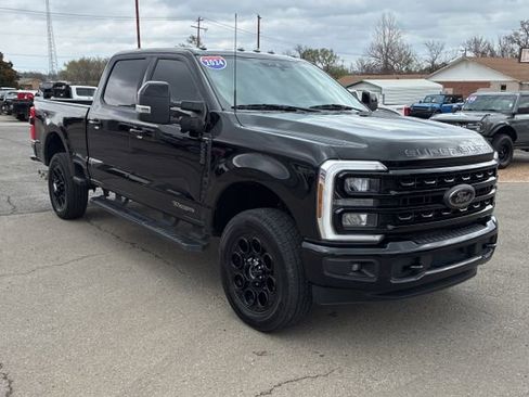 Used 2024 Ford F250 Lariat w/ Black Appearance Package image 9