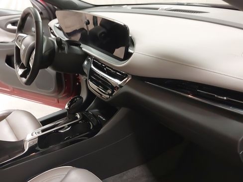 Used 2024 Buick Envista Avenir image 29