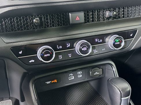 Used 2025 Honda CR-V Sport image 15