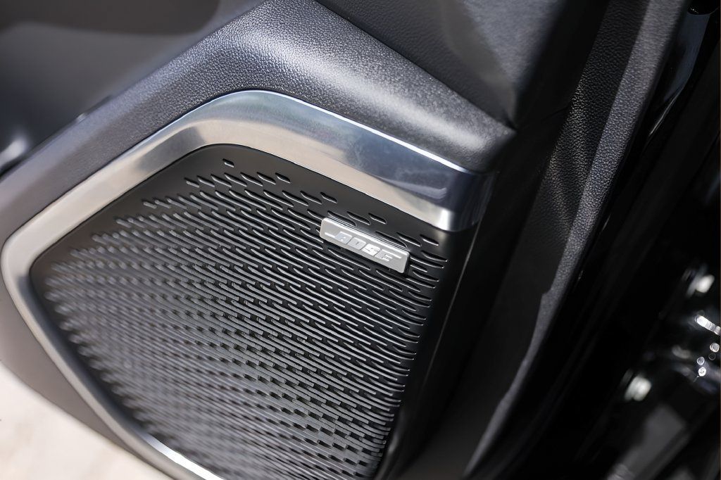 Used 2025 Chevrolet Traverse RS FWD image 20