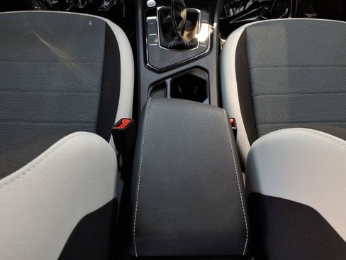Certified 2025 Volkswagen Taos S FWD image 24