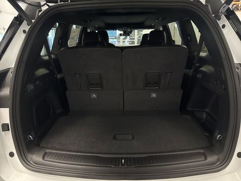 New 2026 Jeep Grand Cherokee L Limited w/ Limited Altitude Package AWD/4WD image 28