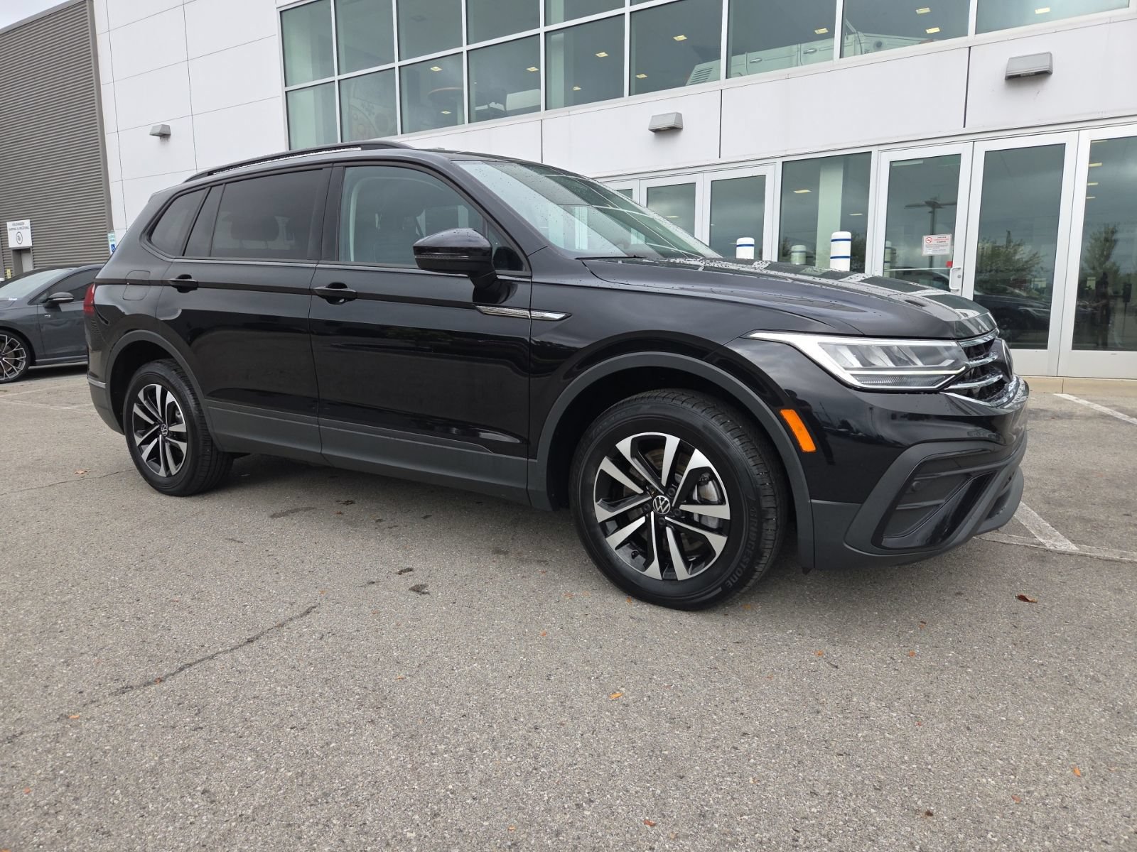 Used 2022 Volkswagen Tiguan S AWD/4WD image 3