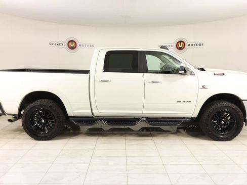 Used 2022 RAM 2500 Laramie AWD/4WD image 2
