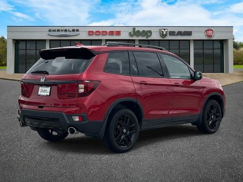 Used 2025 Honda Passport Black Edition image 3