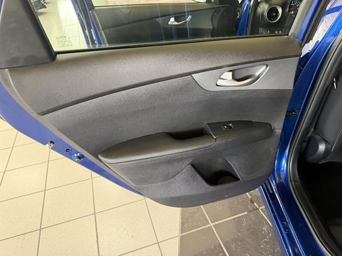 Used 2021 Kia Forte LXS FWD image 21
