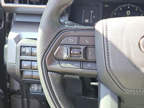 Used 2025 Toyota Tacoma SR5 image 23