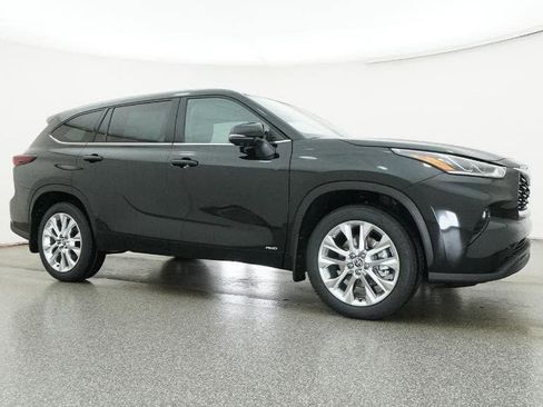 New 2026 Toyota Highlander Limited image 28