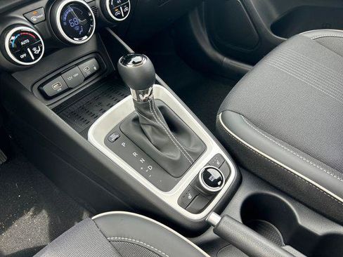 New 2026 Hyundai Venue SEL FWD image 13