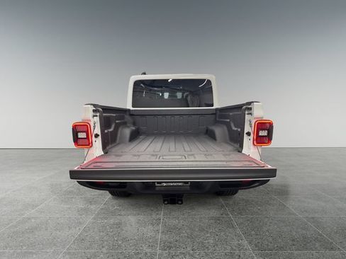 New 2026 Jeep Gladiator Sport AWD/4WD image 16