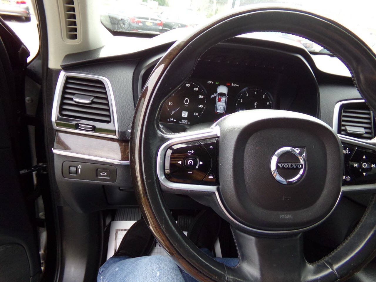 Used 2016 Volvo XC90 T6 Momentum w/ Momentum Plus Package AWD/4WD image 69