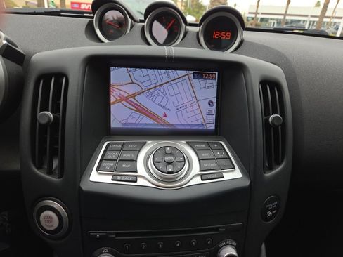 Used 2020 Nissan 370Z Touring Sport image 3