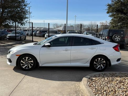 Used 2017 Honda Civic EX image 2