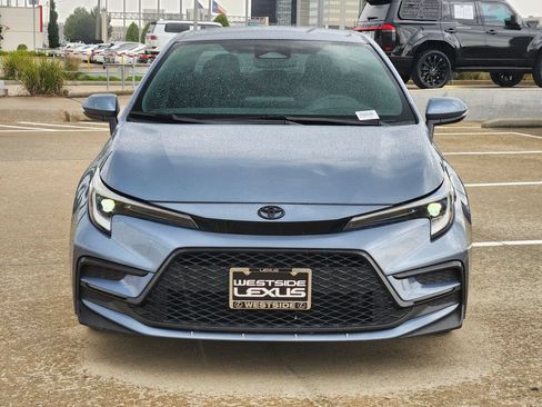 Used 2024 Toyota Corolla SE FWD image 2