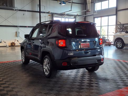 Used 2022 Jeep Renegade Latitude w/ Convenience Group image 4
